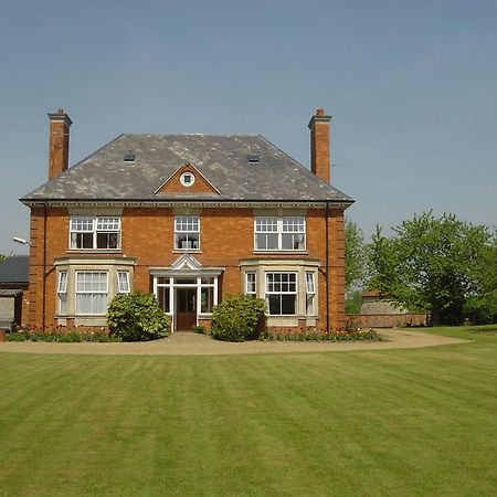 Furtho Manor Farm Bed and Breakfast Μίλτον Κέινς Εξωτερικό φωτογραφία